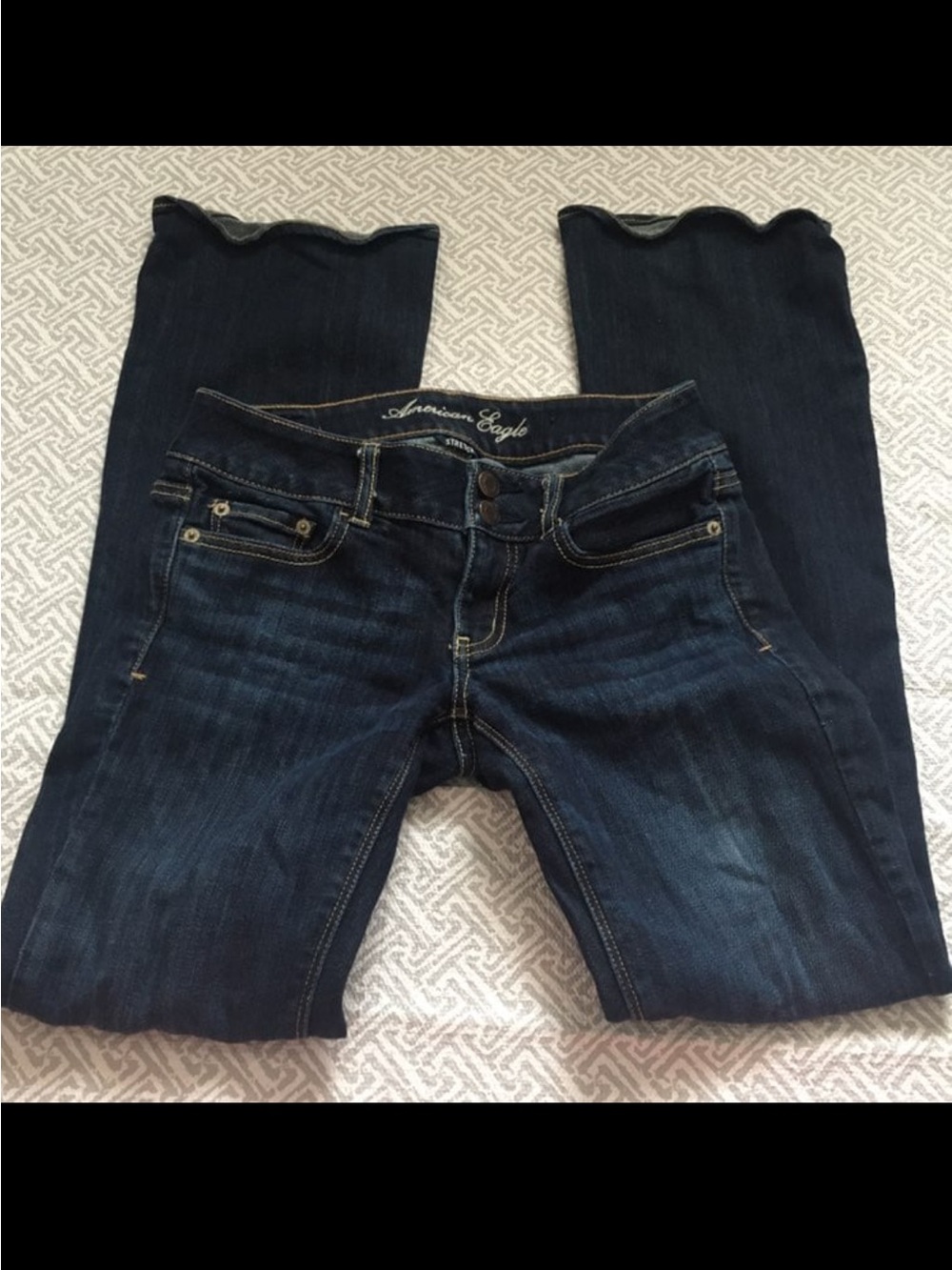 American Eagle Artist Jeans
Size 2
